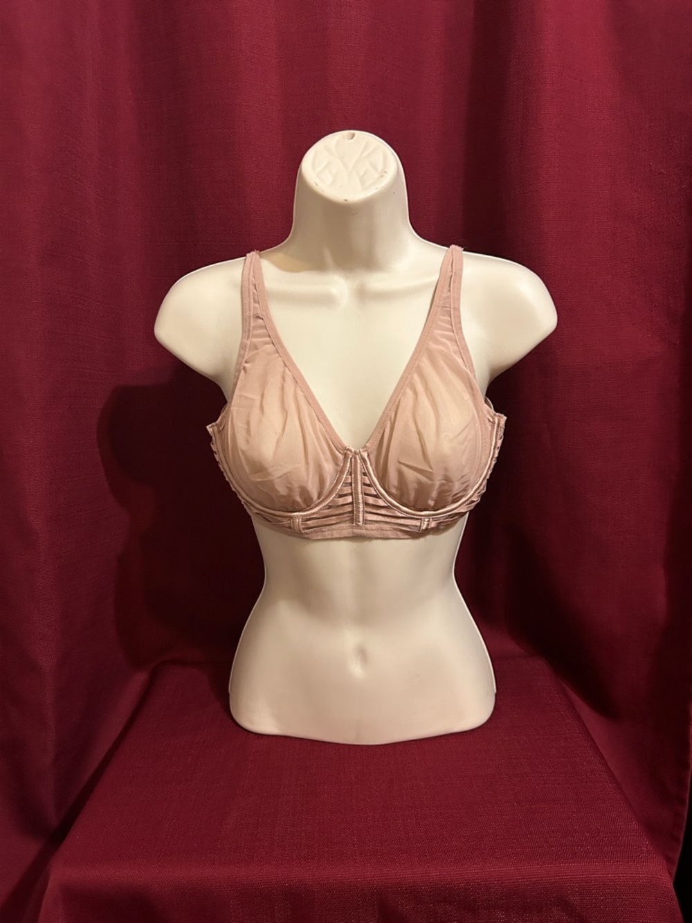 Victoria's Secret Light Nude Sheer Unlined Plunge Bra